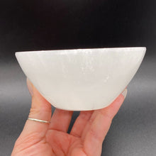 Load image into Gallery viewer, Selenite Bowl Traditional
