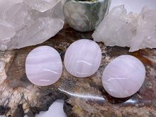 Load image into Gallery viewer, Mangano Calcite Palm Stone
