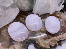 Load image into Gallery viewer, Mangano Calcite Palm Stone
