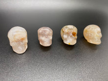 Load image into Gallery viewer, Flower Agate Mini Mini Skull
