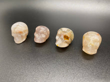 Load image into Gallery viewer, Flower Agate Mini Mini Skull
